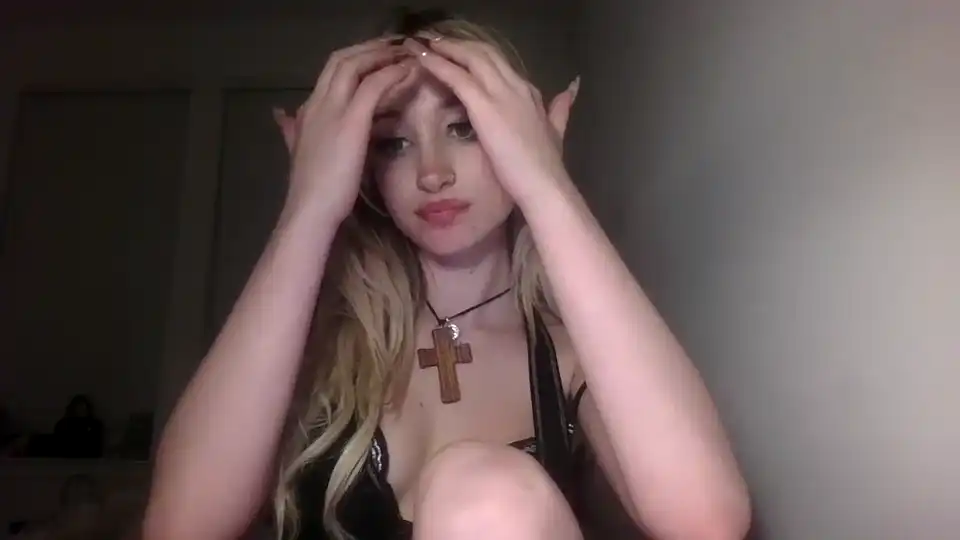 Coramoonxo – Chaturbate Record Video – 2025-05-03 23:56:21