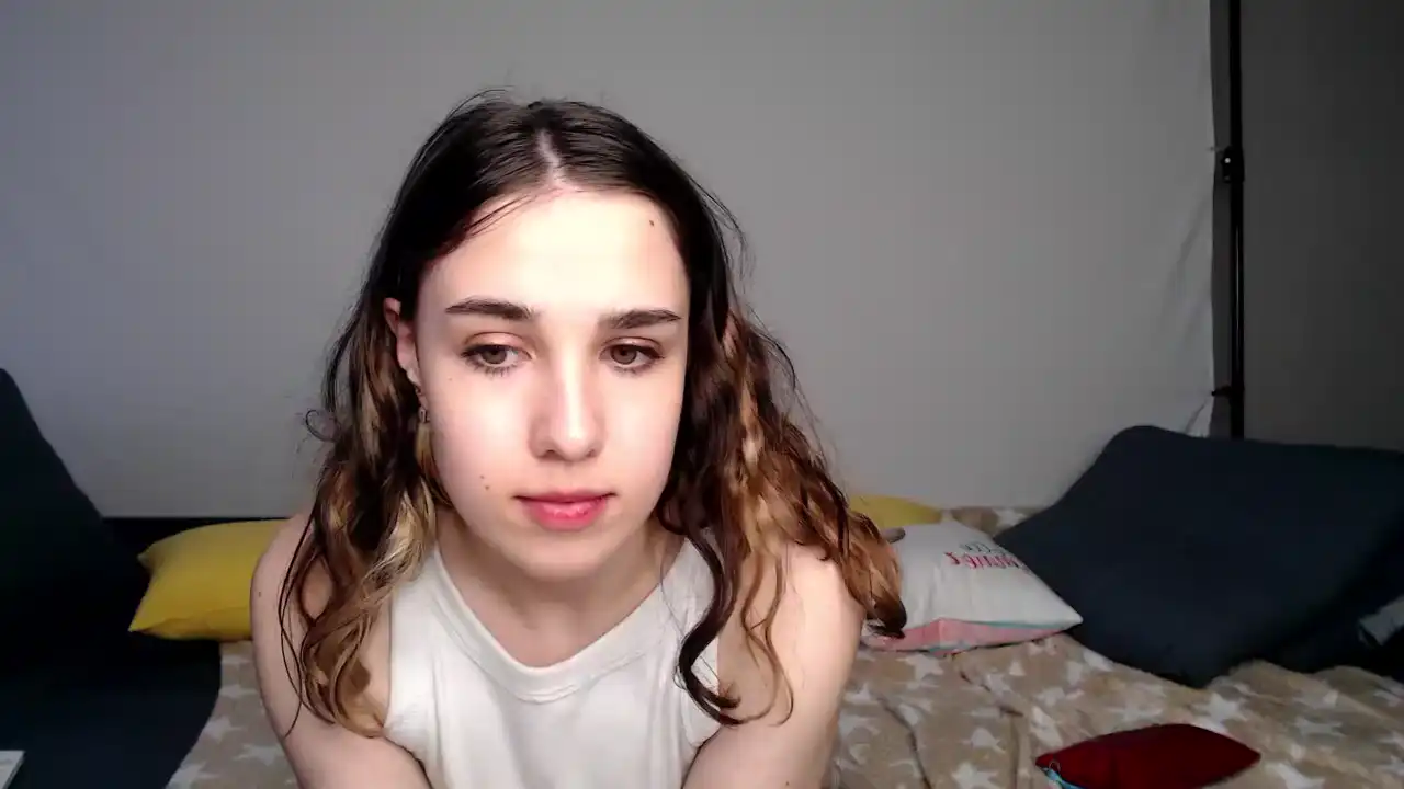 Ellawalker – Amateur.tv Record Video – 2025-03-15 17:58:37