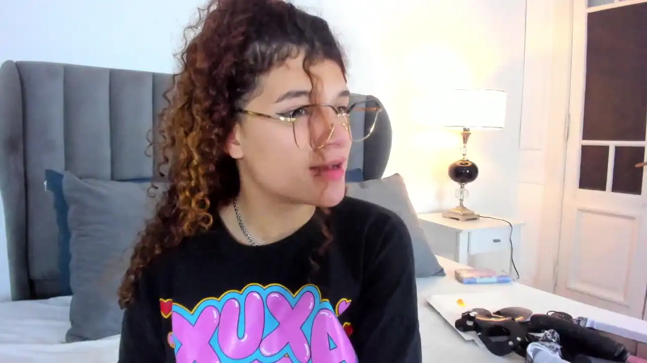 Wendybeckett – Xlovecam Record Video – 2025-09-15 03:20:34