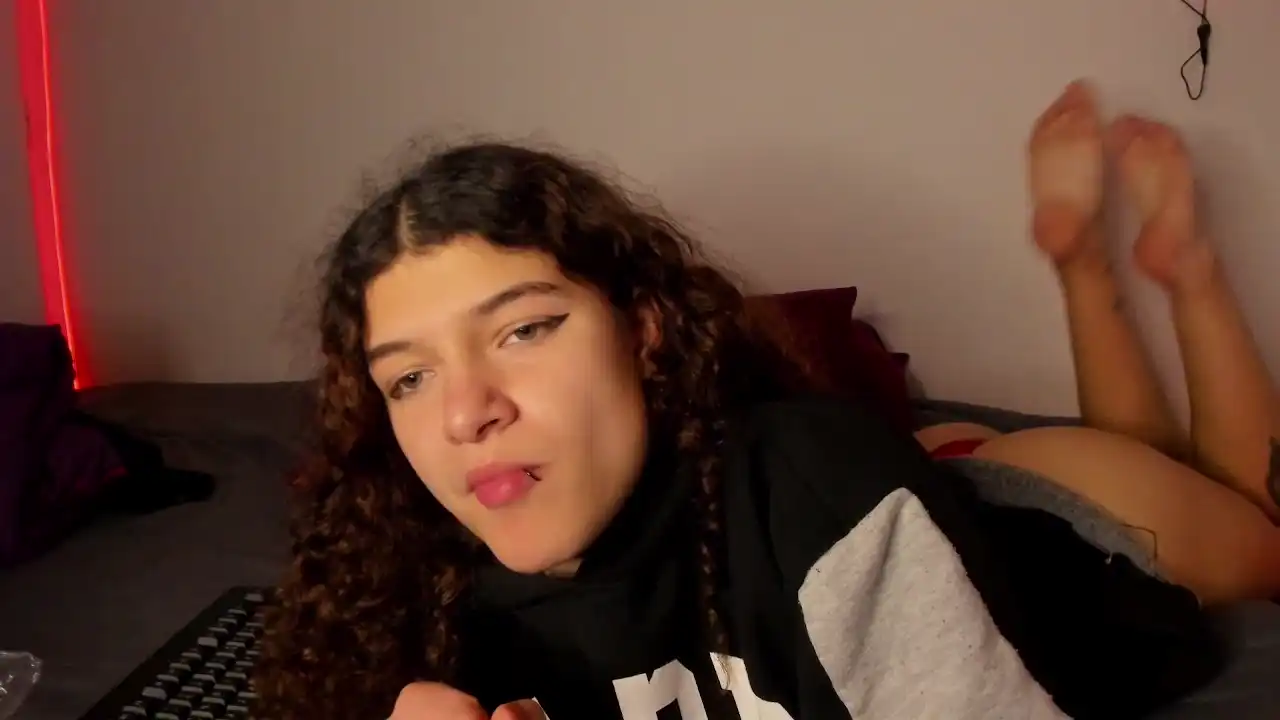 Wendybeckett – Xlovecam Record Video – 2025-03-01 02:43:34