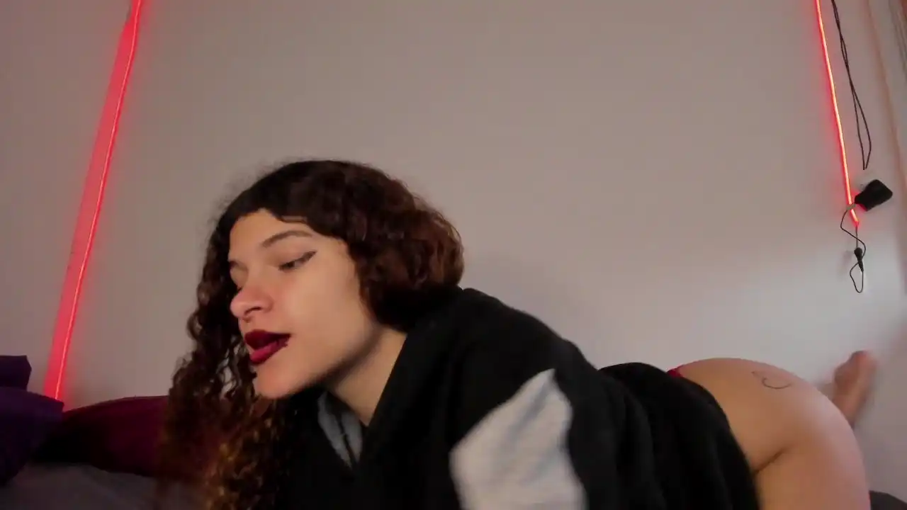 Wendybeckett – Xlovecam Record Video – 2025-03-16 11:48:55