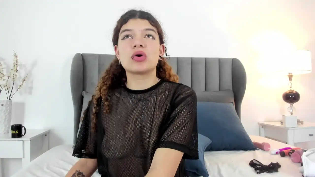 Wendybeckett – Xlovecam Record Video – 2025-11-16 16:45:41