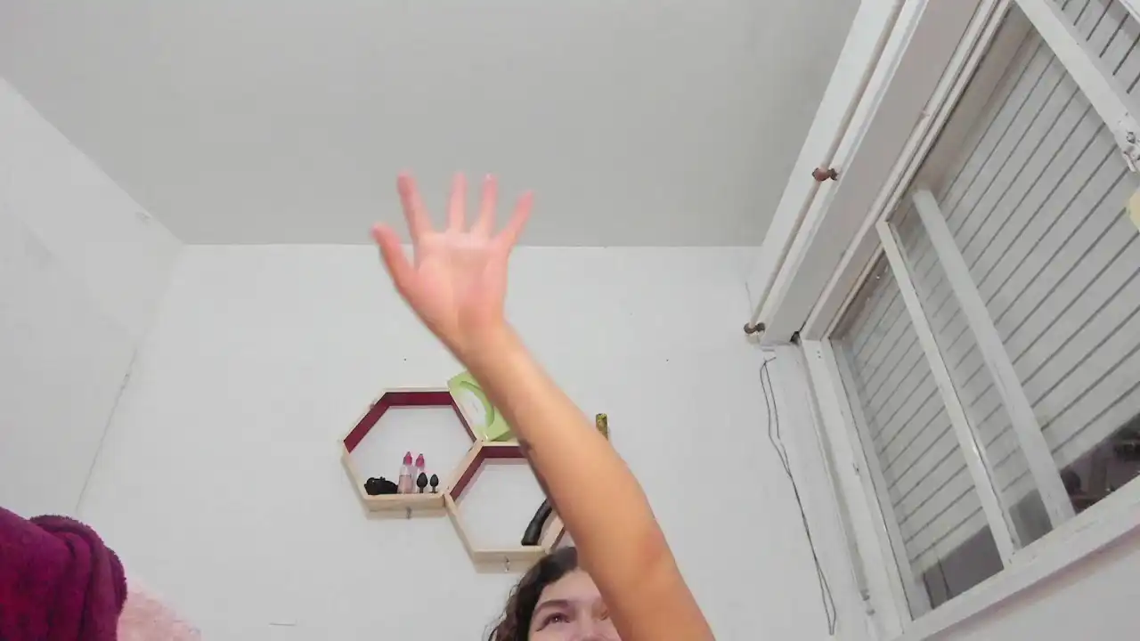 Wendybeckett – Xlovecam Record Video – 2025-02-07 16:48:04
