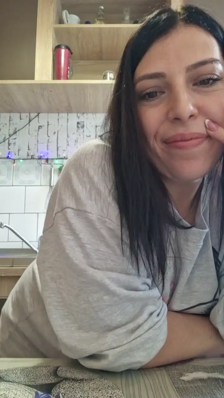 Adina_sexy – Cam4 Record Video – 2025-07-25 20:36:38