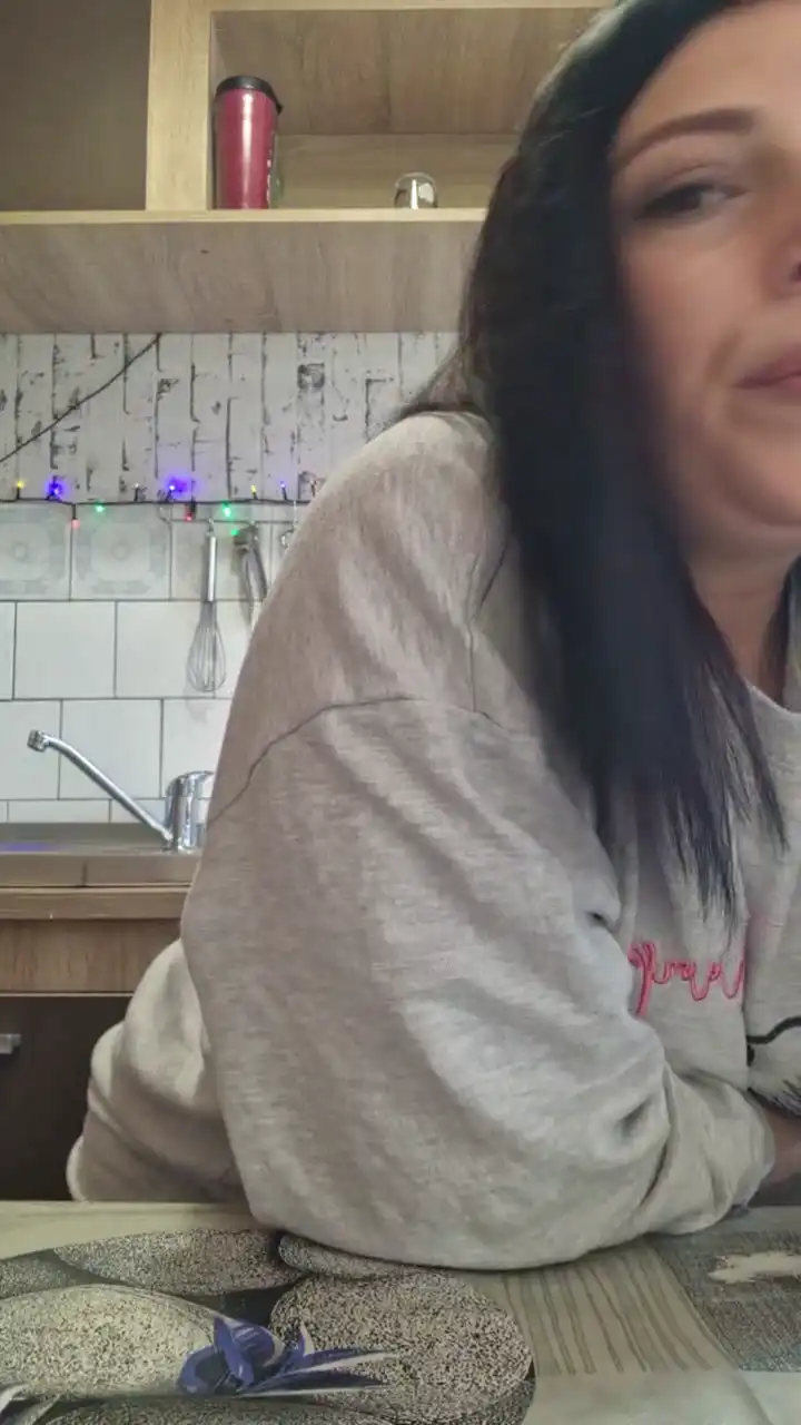 Adina_sexy – Cam4 Record Video – 2026-03-25 04:01:47