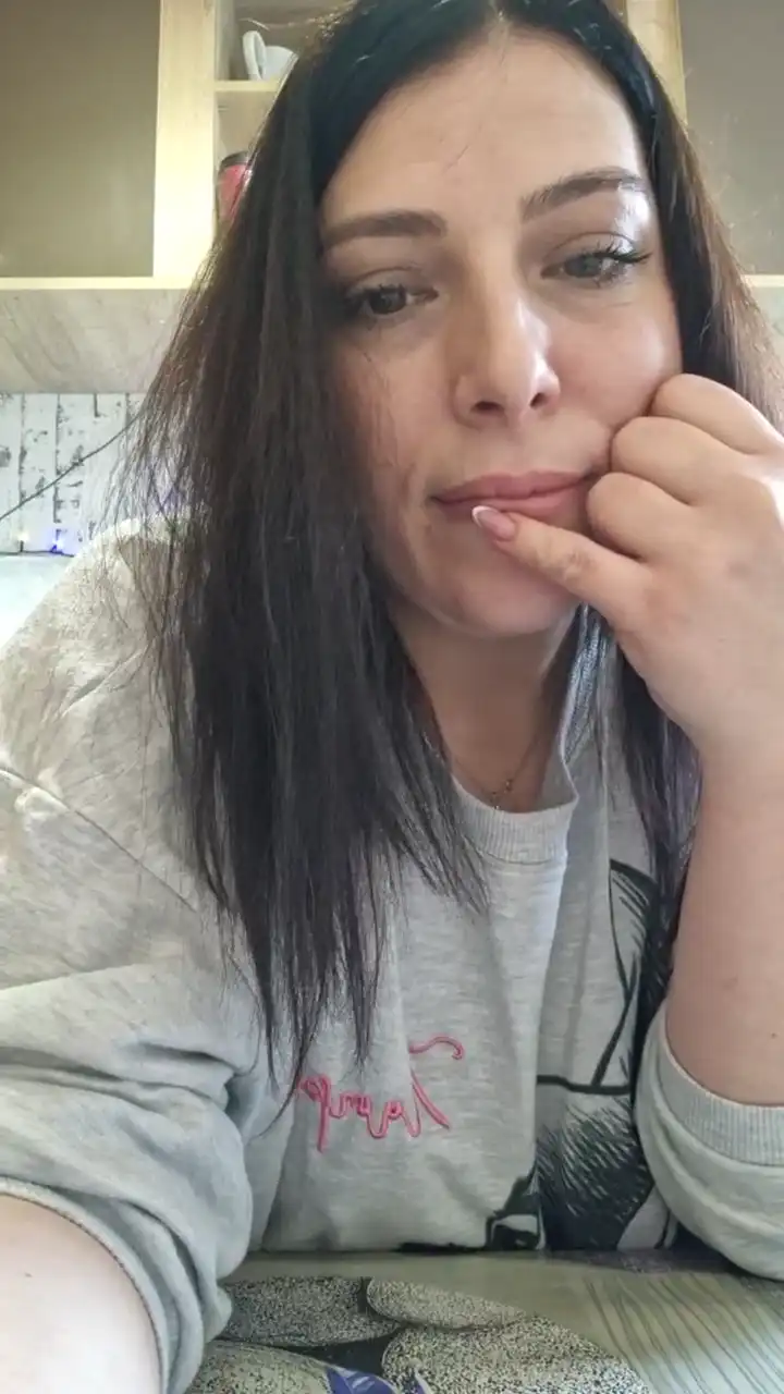 Adina_sexy – Cam4 Record Video – 2025-07-08 03:27:11