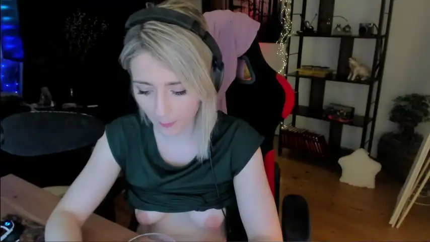 Lisaonthemoon – Stripchat Record Video – 2025-02-20 02:56:37