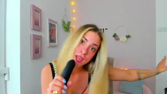 Gia_lopez18 – Myfreecams Record Video – 2025-01-10 11:09:14