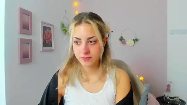 Gia_lopez18 – Myfreecams Record Video – 2025-05-24 19:22:54