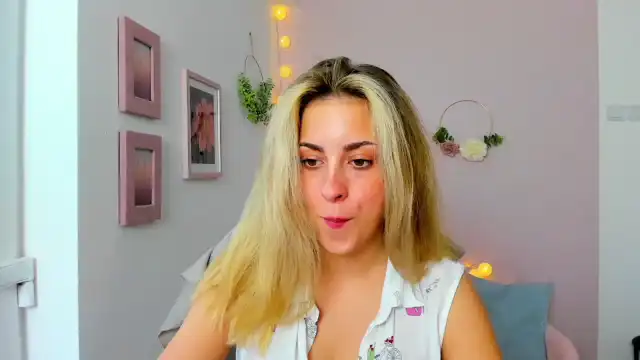 Gia_lopez18 – Myfreecams Record Video – 2026-06-26 07:35:03
