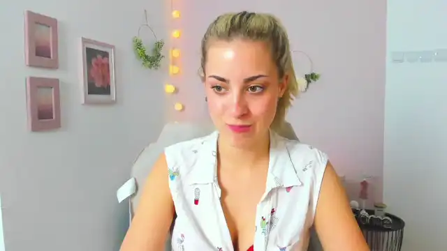 Gia_lopez18 – Myfreecams Record Video – 2026-01-01 19:04:54