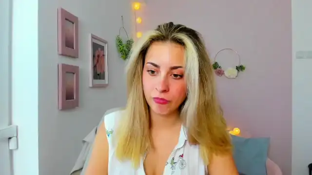 Gia_lopez18 – Myfreecams Record Video – 2025-10-17 05:51:42