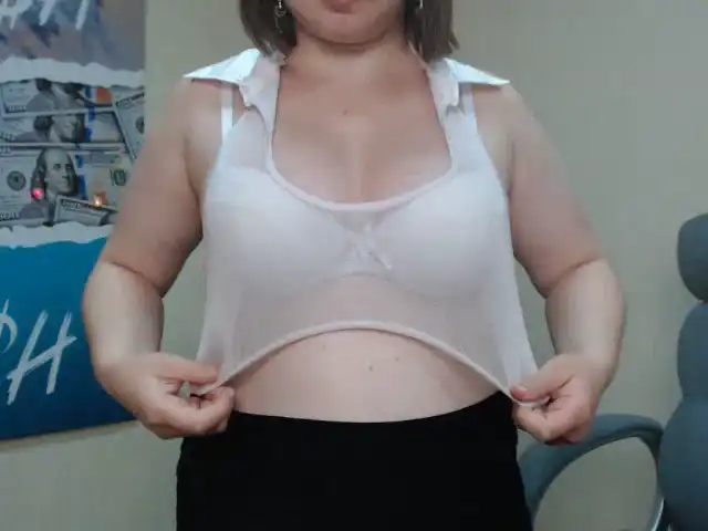 Ladybi – Xlovecam Record Video – 2025-05-11 05:11:56