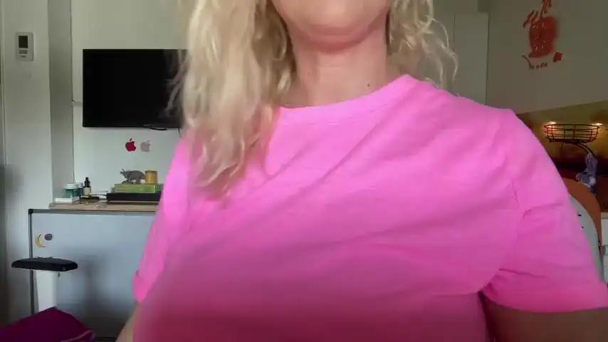 Kiradivine – Chaturbate Record Video – 2025-03-25 03:12:25