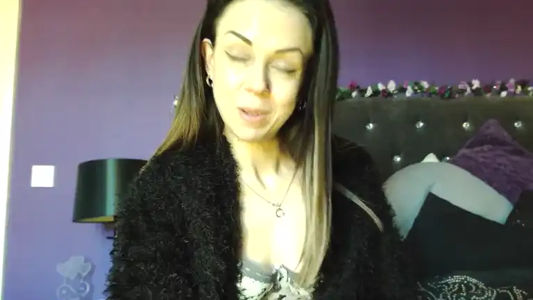 Sexy_milf_marieuk – Streamate Record Video – 2025-01-19 12:19:34