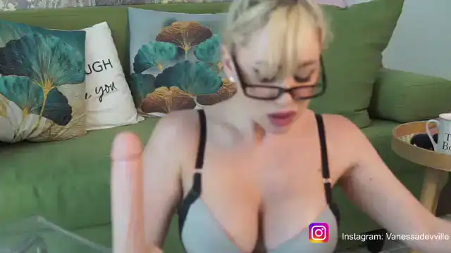 Vanessaville – Myfreecams Record Video – 2025-01-05 05:59:54