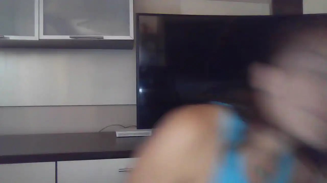 Lory2 – Amateur.tv Record Video – 2025-04-29 13:51:43