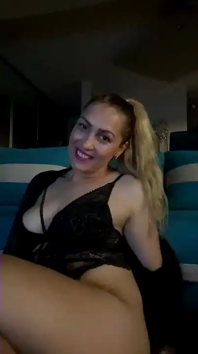 Lory2 – Amateur.tv Record Video – 2026-04-08 04:58:21