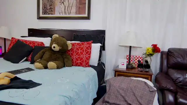 Cin – Xlovecam Record Video – 2025-04-02 19:56:06