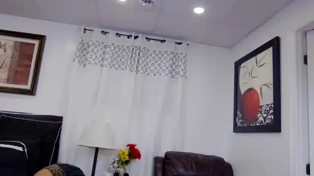 Cin – Xlovecam Record Video – 2025-04-02 15:39:25
