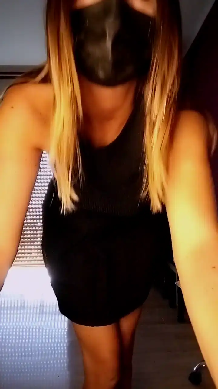 Akemy_room – Cam4 Record Video – 2025-08-19 10:24:57