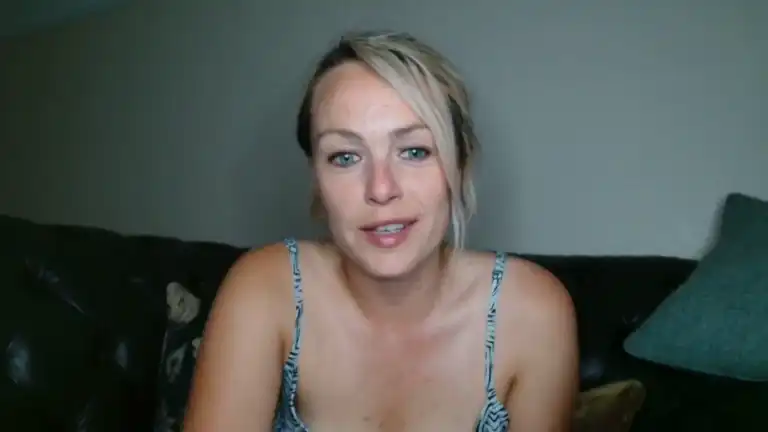 Louiselovesfun – Streamate Record Video – 2025-07-07 05:14:17