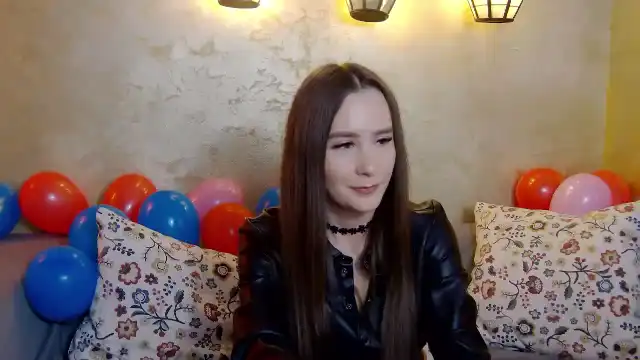 Radiance – Myfreecams Record Video – 2025-02-17 18:31:10
