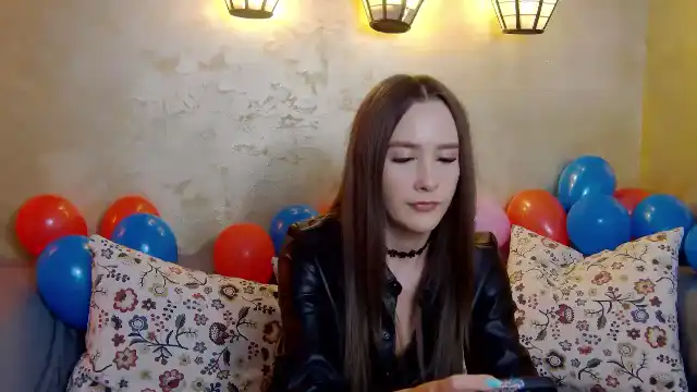 Radiance – Myfreecams Record Video – 2025-05-07 08:22:05