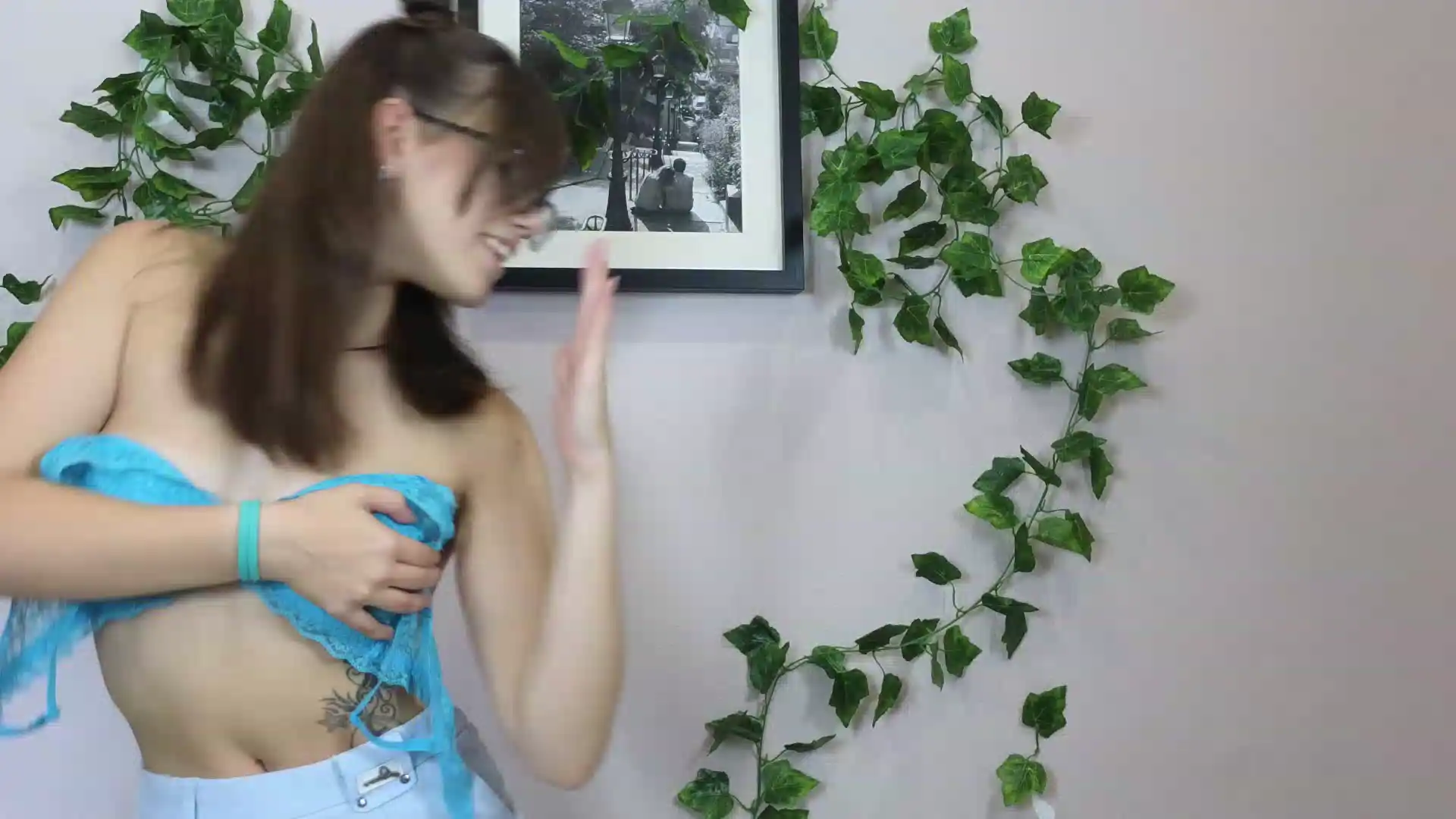 Edytclem – Cam4 Record Video – 2025-04-05 02:28:16