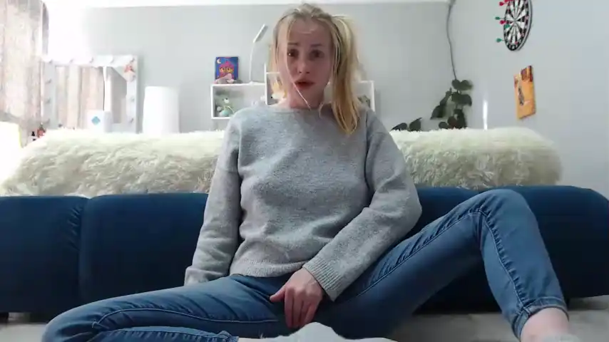 Cuteemouse – Chaturbate Record Video – 2025-08-25 03:35:55