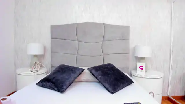Kloethompson – Xlovecam Record Video – 2025-03-18 21:12:13