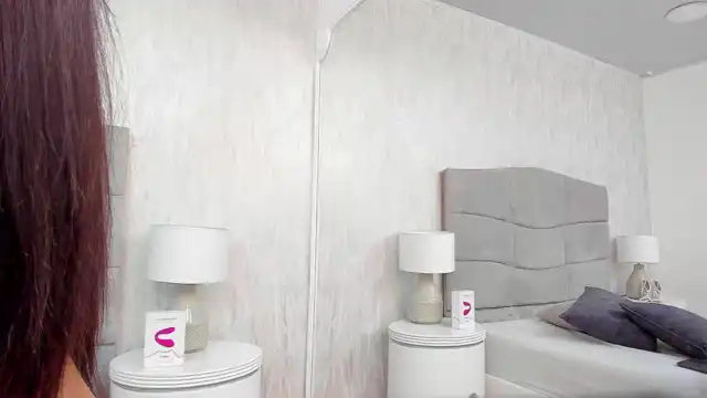 Kloethompson – Xlovecam Record Video – 2025-05-17 03:42:00
