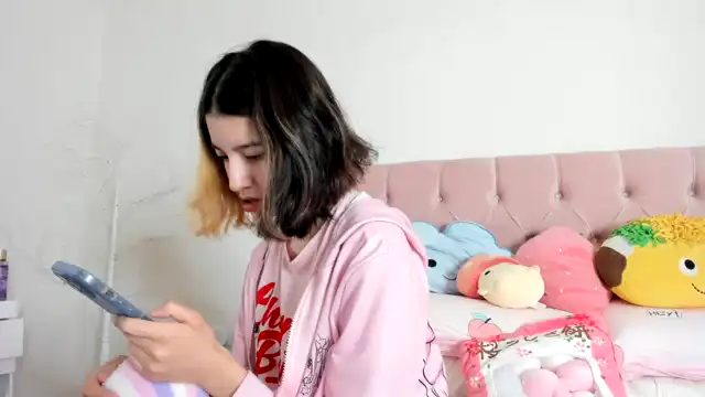 Cherrycute666 – Myfreecams Record Video – 2025-05-13 20:07:21