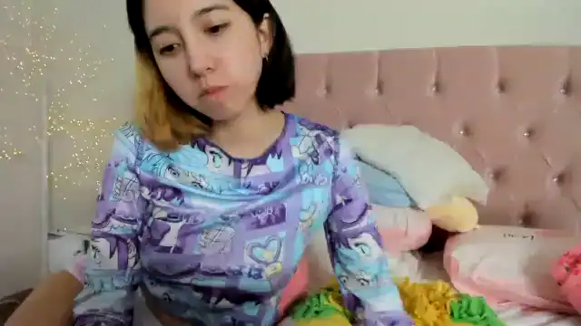 Cherrycute666 – Myfreecams Record Video – 2025-04-16 23:42:04