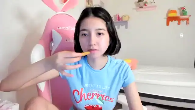 Cherrycute666 – Myfreecams Record Video – 2025-01-20 12:21:22